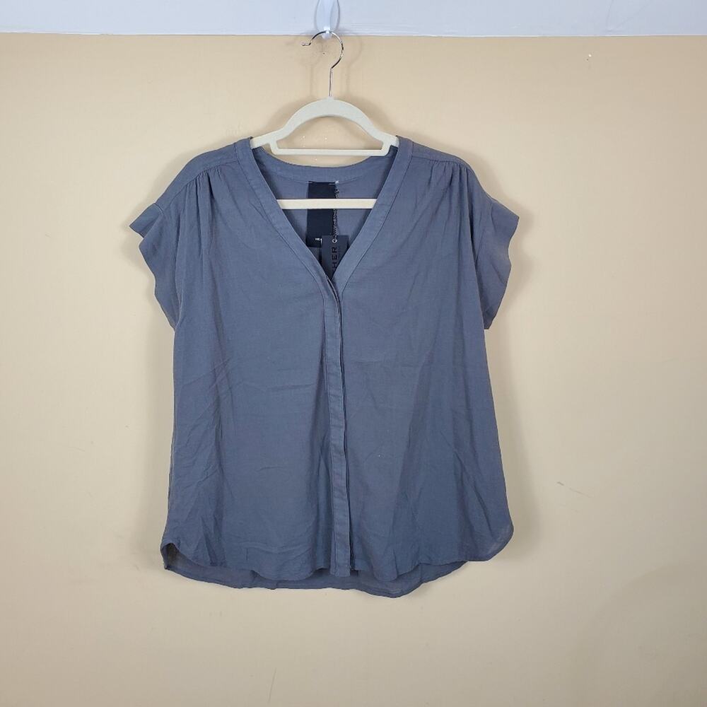 Heather by Bordeaux Gray Button Up Top Size XS
